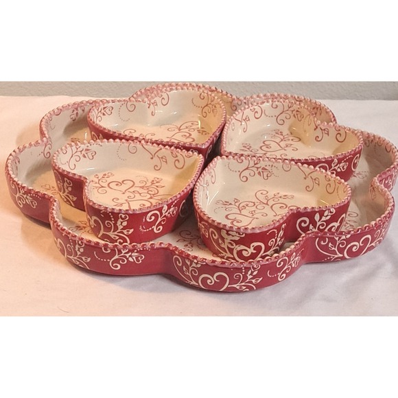 Temp-tations by Tara Other - Temp-tations by Tara Floral Lace Romance 5-Piece Baker & Ramekin Set